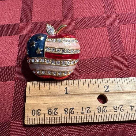 Patriotic Pins Apple & Star lot of 2 - Picture 6 of 7